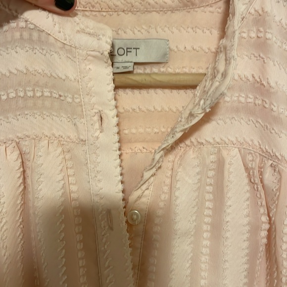 LOFT Size Medium Pink Blouse - Picture 8 of 8